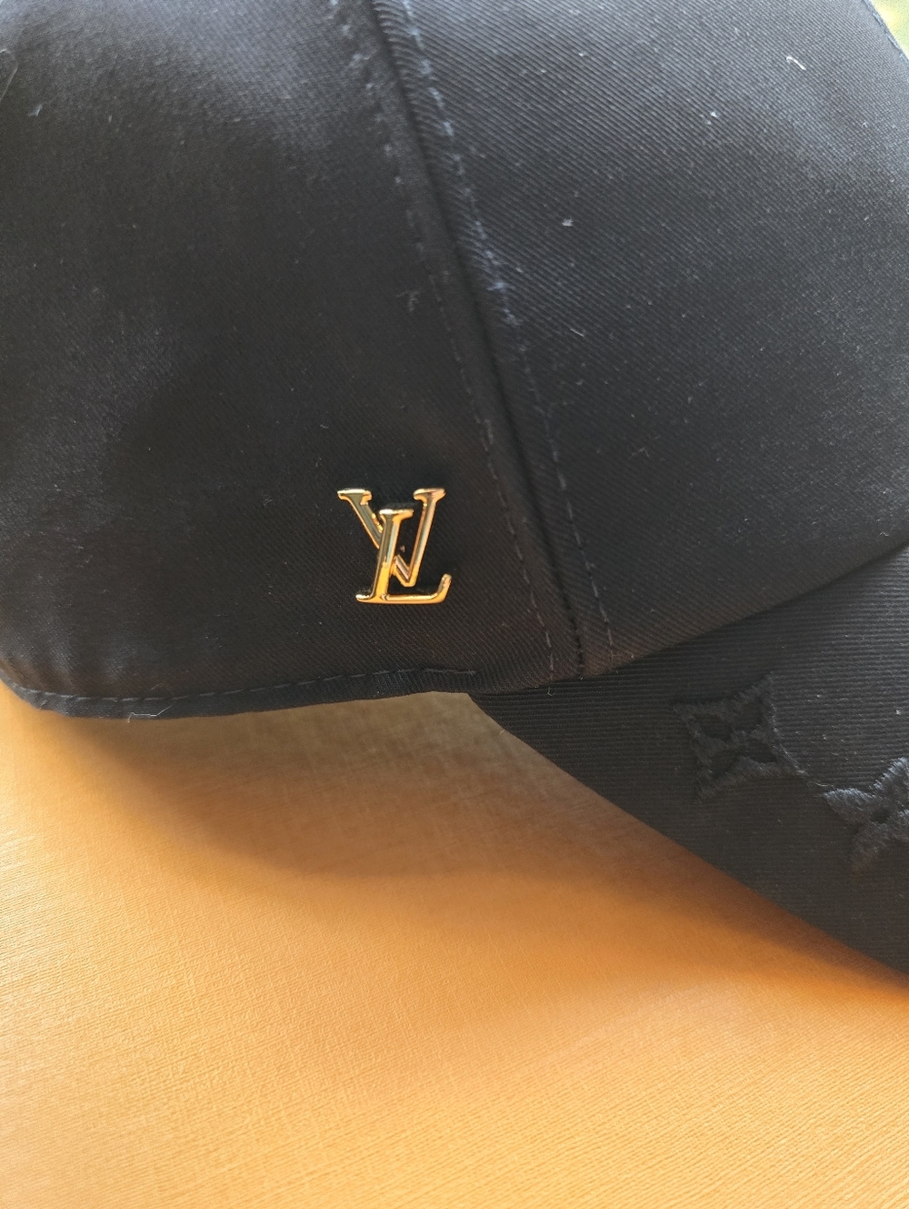 LIKE NEW Louis Vuitton Logo Embroidered Cotton Cap Black M7293L - Picture 3 of 10